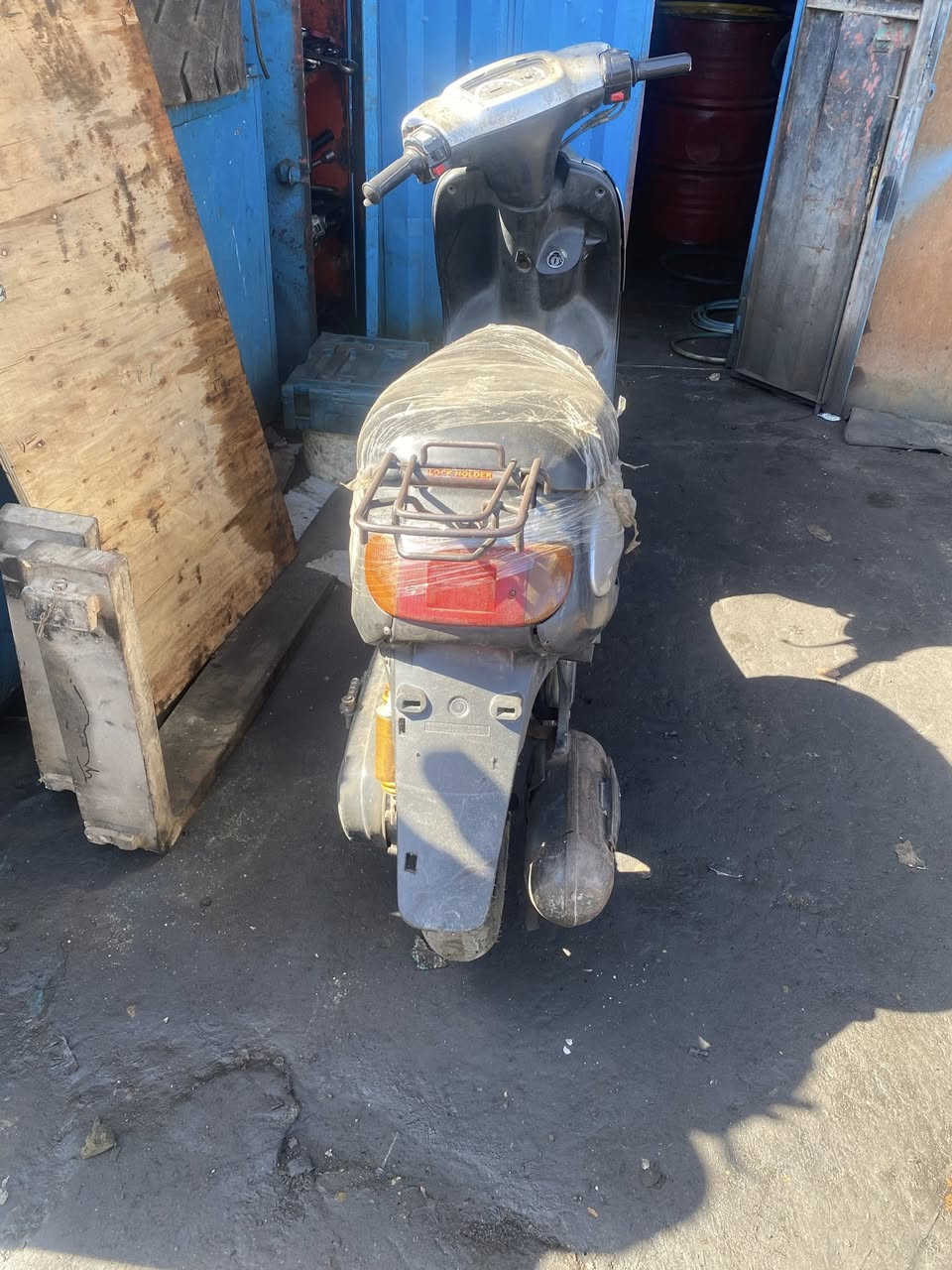 سلام عليكم دراجه قرده لبيع ***********كامله مابيهاينقوصات سلف وهندر
