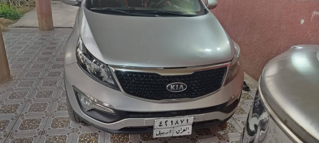 كيا سبورتاج خليجي سلفر 2015
سونار موجود بل صور 
سيارة كاملة مكملة حادثهة بسيط طخطخات 
بنيد صبغ ونص جنطة يعني قطعة ونص ابيعلك قطعتين  العنوان ديالى ناحية السلام 
محرك دوش 2000
السعر130بيها مجال بسيط
رقم ***********
