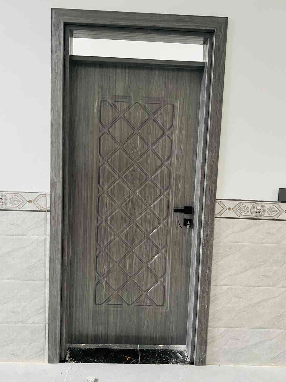 يقدم لكم 
معمل بلاستك ابوايمن 
احدث اعمال الشبابيك والابواب والقواطع التركية
مع ضمان جودة صناعة المقطع المصنع للعمل. 
انواع الابواب.. 
1: باب حشوة (ديكور ) 
2:باب منظر ومراية (حمام) 
3: باب ربع جام (صحيات خارجية) 
4: باب ديكور جام (باب غرف او استقبال) 
5: باب سيم مانع ذباب
 
العمل بمقطع التركي 
مستعدون لتنفيذ كافة طلباتكم 

📍للأستفسار 
الاتصال 📞على (*********** /***********) 
او زوروا موقعنا الكائن 
صلاح الدين / بيجي /  شارع الخياطين
