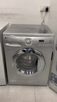 غسالة LG • ٨كيلو • سليمانية