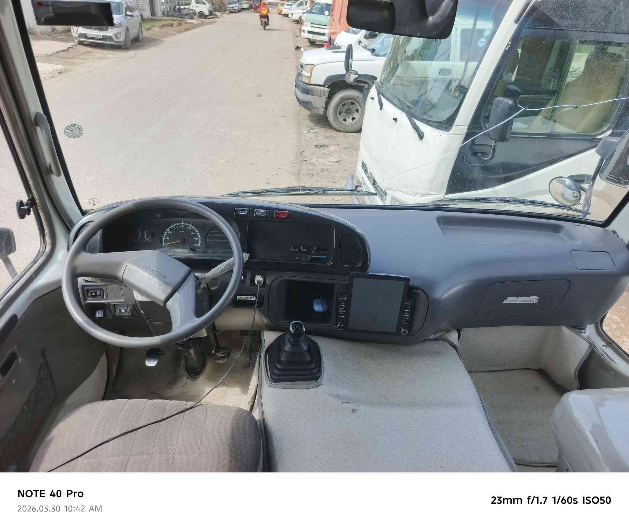 السلام عليكم كوستر ناصية موديل 2014 رقم شمالي 
تحويل ثاني يوم تبريد محور كير محرك أكسل كفاله بشرط  السياره بيه صبغ  بطويلة  العنوان بغداد المدائن سعر 280وبيهة مجال وعليهة غرامات  للاتصال ***********
