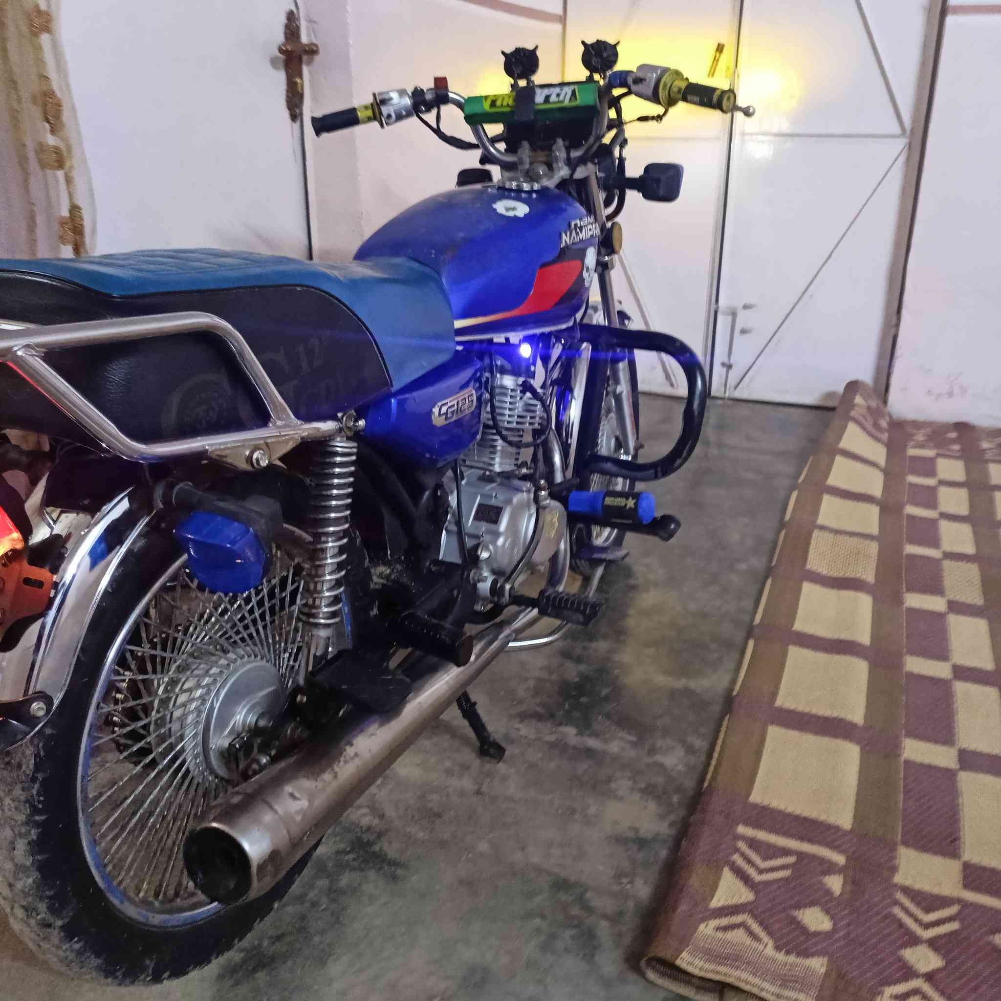 سلام عليكم موطور للبيع تايكر2020 محرك دمعه كهربائيات كلها شغاله السعر 450مكاني جنوب الموصل القياره رقمي*********** ملاحظه التانكي مو لوه
