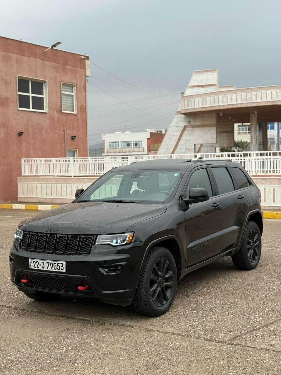 السلام عليكم 
جيب گراند شيروكى موديل : 2020 
السعر :253 ومجال  قليل 
اللوان : اسود 
حجم المحرك : 3.6L (6,سلندر )
 السياره امامى و خلفى كبس بمعنى كلام زيرو 
ملاحظة السيارة : فقط بوند صبغ بدون دواخل راديتر و لايتات بلادى 

كافه الرباگات سليمه 100%✅

المواصفات : فول فول 1/1
فتحه سقف 
‏‎بصمة ابواب
‏‎بصمة تشغيل 
تشغيل عن بعد : Remote Start
‏‎شاشة كبير
هاند بريك بصمة
اوتو هولد :    Auto Hold
اوتو ستارات : Auto Stard 
اوتو ستارات : Auto Stop‎
رادار امامي (تحديد مسار)
‏‎رادار جانبي (نقاط عمياء)
‏‎رادار خلفي (التحذير من الاصطدام)
‏‎حساسات امامي
‏‎حساسات خلفي 
نظام : Eco
نظام : Normal
نظام : Sport
تحكيم ستيرين 
تبريد لمس
تبريد مركزي
لايتات ليد وعدسة زينون 
بكلايتات LED
ويل كروم
وبعد هواية مواصفات…
‏‎تفاصيل اكثر الاتصال علی ارقام التاليه 
اتصل و تدلل 
‏ WhatsApp - Vibir‏‎‏‎‏‎
☎️[***********]

عنوان📍عقره اكر, نينوى
