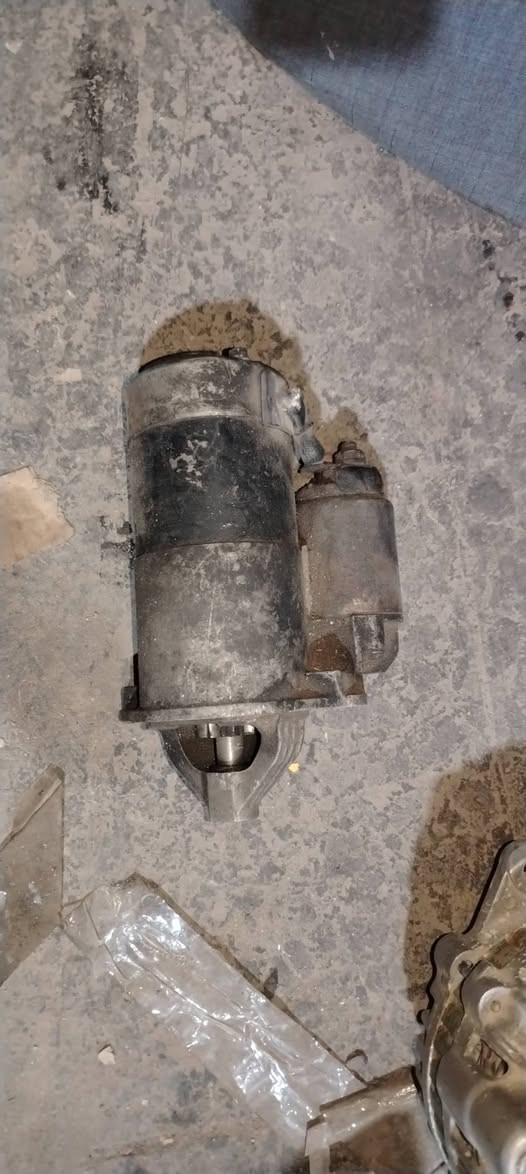 غراض كالوبر وباجيرو اصلي حاويه بغداد مدينة الصدر *********** وتساب موجود خدمة توصيل
