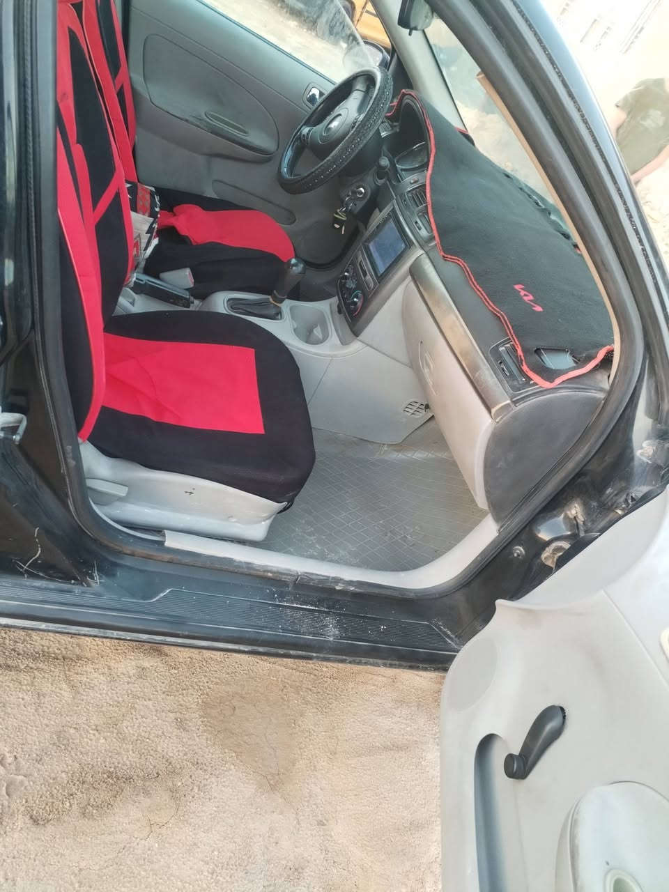 شوفر موديل 9 كير ومكينه محور كورله عل شرط لا تنقط ولا تبخر سياره حلوه ضربته خفيفه سنويه 29
سعر 32 بيها مجال حق الجيه مكان سياره سماوه الكرامه
***********
