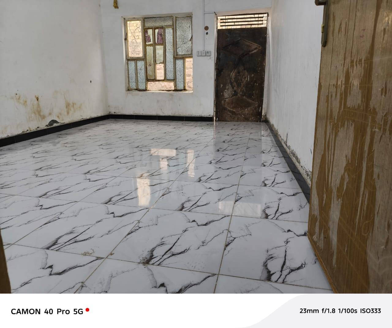 بيت للبيع والايجار بالبيكات وره حي الشرطه بفرع حسينيه الجخيور مساحه 150بناء غرفتين وصاله ومطبخ وديوانيه وصحيات بيت سيراميك بلوك عكاده انتر نت ضوئي سعر ٤٥ وبي مجال ***********
