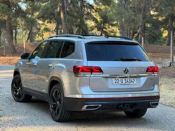 فولكس واكن اطلس فووووول فول فول مواصفات
موديل 2022 

السياره بيها صبغ فقط شبر راس بوند بدون دواخل
دواخل السياره سليمة جميع الايرباكات سليمه
مكفوله من البارد والشخط والرصعة

سعر بلاااااش((   235 $  ))ومجال بسيط
***********  //  ***********

رقم سنويه هزة فحص جديد تحويل مباشر

محرك السياره سته سلندر V6 - 3.6 تنفس طبيعي
السياره ماشيه 23 الف مايل فقط

مواصفات السياره .. فور ويل 4*4 .. بانوراما .. بصمة تشغيل .. تشغيل عن بعد .. بصمة ابواب .. هندبريك بصمة .. كشنات خلفي منفصل .. كشنات جلد .. تبريد مركزي ٣ قطع .. كشنات امامي وخلفي هيتر .. رادار امامي وجانبي وخلفي .. بردات بلاديه .. صندوك كهرباء .. شاشة جبيره وكاميرا .. شحن وايرليس .. عداد الكتروني .. لايتات ليد + زينون .. بك لايتات ليد .. حساسات 360 درجة .. نظام اوتو ستوب .. دواخل مطعم بصاج ملكي .. وبعد هواي مواصفات .. 

السياره كلها ع وضع الشركة 
تجي تتحاسب ويايه على سياره زيرو 
نظافة السياره 100%
فيديو موجود لليحب يشوفه
والسياره وين متحب افحص شون متحب افحص
وترايك وين متحب ومفتوحلك الوقت دهوك
