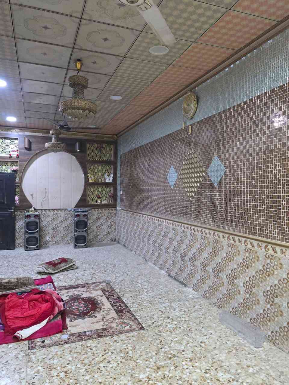 اعلان 

بيت ب 36 مساحه 150م 

مقابل معمل المرور من جهه الحكم 

يتكون من 3 غرف وصاله ومطبخ واستقبال 

وصحيات داخليه وخارجيه 

 بسعر 135  مع المجال 
 تفاصيل اكثر مراجعه الساعي للعقار 
او الاتصال بالارقام التاليه 
***********

***********
عنوان المكتب سايدين حي الشرطه مقابيل اسواق ريتاج 🧿
