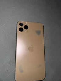 iphone 11 pro max السعر 225 وبي مجال شوي 07742055063