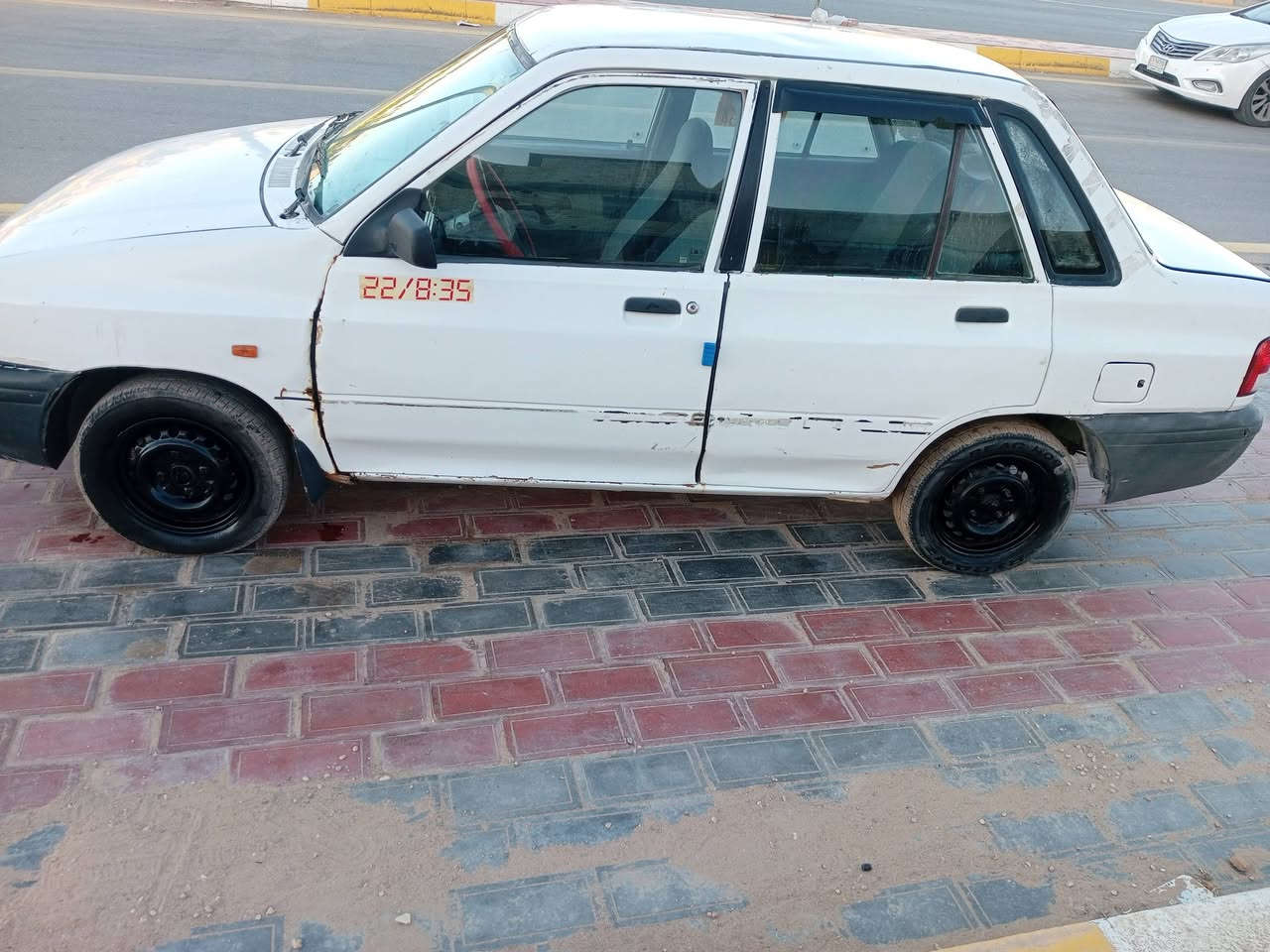 السلام عليكم هم خصوصي وهم أصولي ومناسب سايبه موديل 2009 رقم كربلاء انكليزي تاخذ صافي عليها ميه عليه راعيها ابن خالتي تحويل مباشر السيارة جاهزة كبل للشارع كير حلو مكينه كايمه حداديه تخم تاير وكهربائيات ودواخل كلها جديده شواصي معمرة تعمير جديد دوشمه جديده كاعيات جدد دشبول نضيف جام امامي خلفي جدد ولايتات وبك لايتات كبل للشارع تعمير جديد مكاني كربلاء حي الحر السعر 23 وبيها مجال ***********
