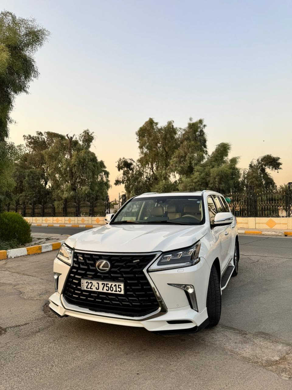 ﷽
‏‎سلام عليكم لكزز

‏LEXSES _ LX _570 _ 2016 _ brem⚡️

لكزس 2016 فول مواصفات 1/1 

رقم اربيل   بأسمي شخصياً 

‏SPORT /Sفول مواصفات محرك5700

ملاحظه( السيارة نظيفة بمعني الكلمة مكفوله كفاله عامة من الصبغ   )

 // بيها بارد بسيط جدا بمقدار ٣ اصابع الجاملغ الامامي اسفل الجاملغ بدون  _  صبغ❌وشرط   الفحص 

گير و محرك بشرط

مكفولة كفالة عامة 

ماشية 134 الف

________👇🏻المـواصـفـات 👇🏻___________ 

حساسات امامي خلفي 

كامرات 360 امامي وخلفي وجانبيات 4 كامرات 

مري شفط ونظام ترحيب 

تبريد ب الكشنات

باب خلفية كهرباء 

لايتات دبل عدسة + LED

جميع الكشنات كهرباء 🗼

زنون بلادي 🗽  جكات 

فتحة      ثلاجة 

نظام اقتصادي بانزين ECONOMY 

جلد كامل داخل لون بيجي

بلوتوث وتليفون ونضام الملاحة ☎️

ونظام تثبيت السرعة التكيفي المزود، ونظام صوت Mark Levinson مع 21 سماعة.

ومقاعد قابلة للتدفئة والتهوية

شاشات عدد 2

نظام مانع الانزلاق

نظام نزول المنحدرات 

اشارة في المرايا الجانبية

مخرج منفذ الطاقة ⚡

‏  Bluetooth / USB

بردات أبواب خلفية  

شاحن هاتف Wairlees

ستيرن كهرباء + خزن ستيرن + خزن كشنات

وبعد بيهة هواية مواصفات

🟩 السعر  المطلوب  _( 620$)💸💸   وبيها مجال                         

رقم _ ( ***********)📲📲 

تحياتي لجميع 🌹 🌸 🙏🏻

المكان بغداد الدورة
