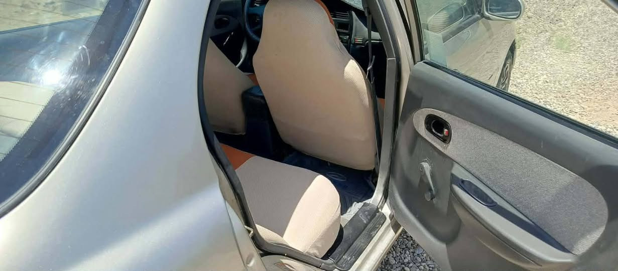 سوناتا موديل 2000
بدون اي ضرر 
فقط لونها جارد و مصبوغة جمالية 
رقم ديالى كير اوتو 
السعر 43 وبيهة مجال 
 ***********
