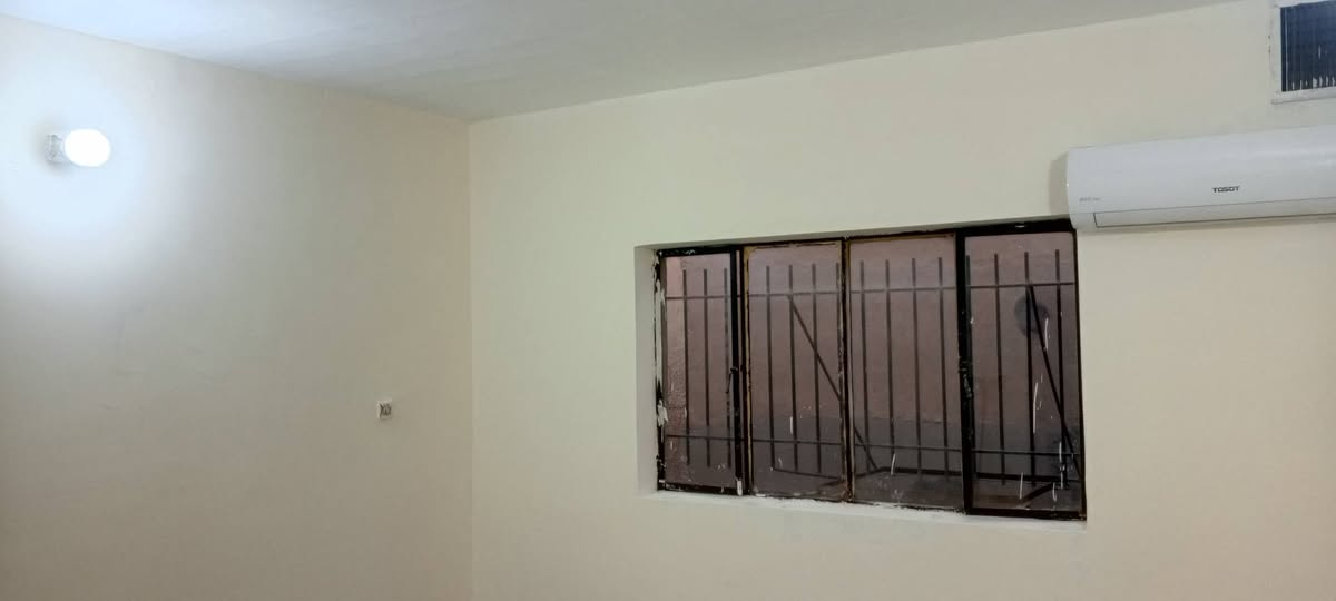 صباغ جدران حديد واجهيات وشتغل تزفيت وعاده ماستك الصطح الحجز والاستفسار اتصل ***********.    ***********.  ولاء الصباغ
