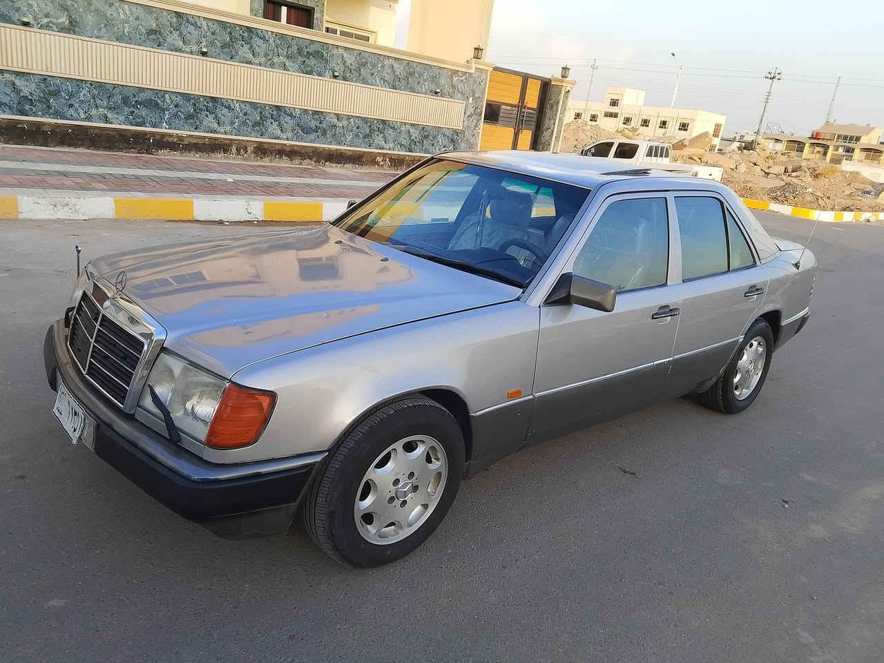 سلام عليكم للبيع او مراوس مارسدس دب مديل 1992 رقم بغداد صدامي راعيها يمي بناصريه تحويل ثاني يوم مكينه وكير 3000 ففتي فيشه وبطل مكينه وكير جدد وتبريد ثلج سياره جاهزة ترايك وين ماتريد سياره/// بيها كصه قماره ابيع هل موجود اتعهد تحويل فقط بصمه مالي علاقه بكلشي//// السعر 37 وبيه مجال مكاني ناصريه مركز شراي يتصل وهاذه رقمي واتساب موجود ***********
