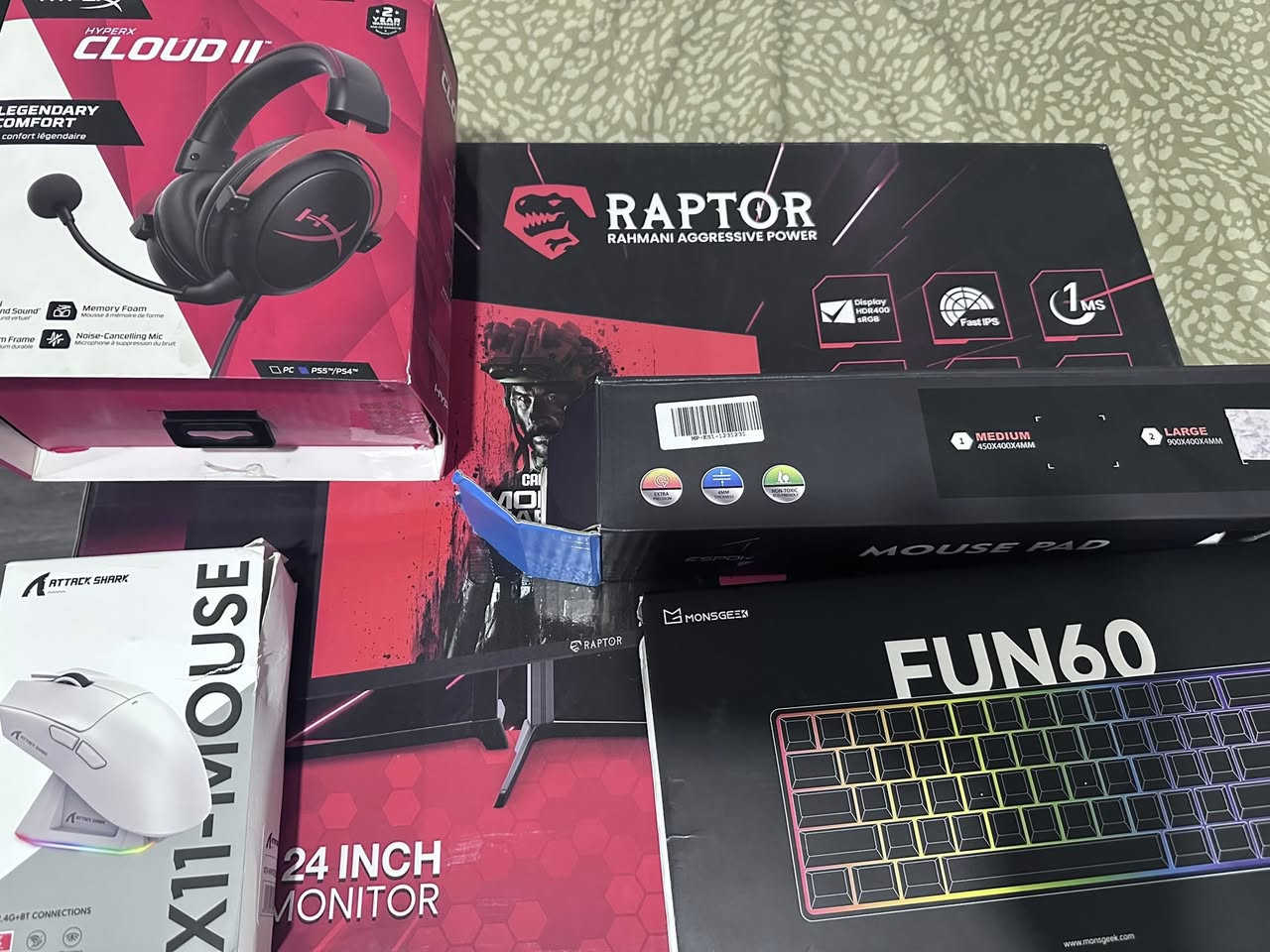 سلام وعليكم ماوس Atack shark x11 وكيبورد مغناطيسي FUN60 Pro وسماعه هايبر اكس كلاود 2 كامل ملحقات وشاشه رابتر وماوس باد الشغلات ممستعمله ابد نهائيا الله شاهد جنت ناوي اجيب بيسي ومجبت وبعد شاشه طوليه75 هيرتز ابيع شلع *********** (شغلات ممستعمله)
