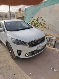 سورنتو البيع موديل 2020 أمريكي رقم 07700883755