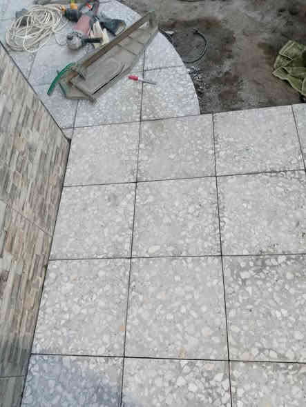 سلام عليكم خلفة سراميك جدران ارضيات مرمر بورسلين 

بايات درج شغل درجة والى مكاني بغداد ***********
