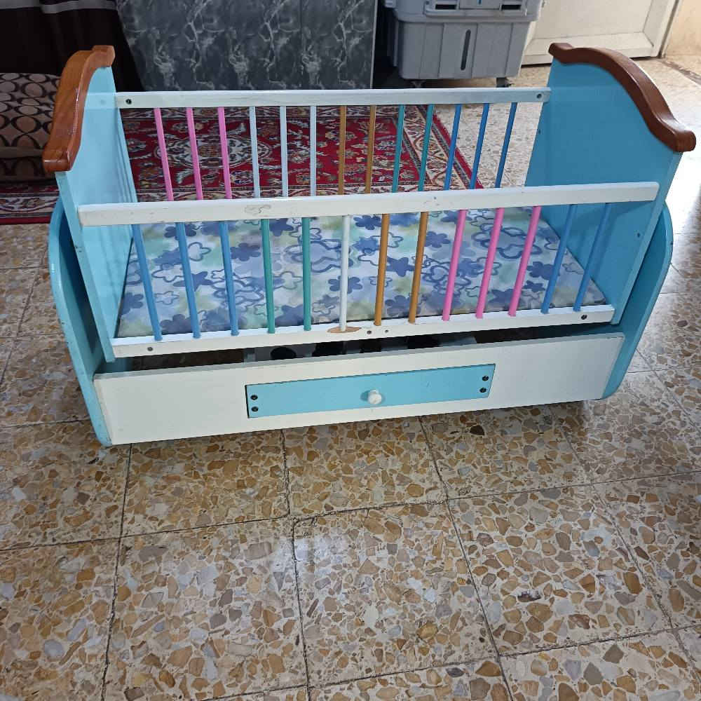 كاروك وسرير مستعمل حديث الولاده وينيم من رضيع لعمر سنه شويه اضرار بصيطه السعر 25الف مكاني نجف *********** النجف, العراق
