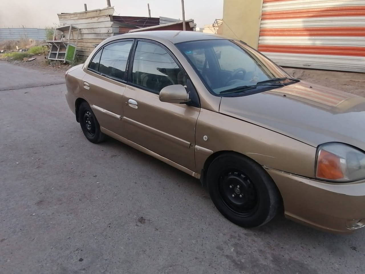 السلام عليكم كيا ريو موديل ٢٠٠٥ مصبوقه حزام الجماليه
سياره كامله مكينه اخيرمن الله السعر ٤٥ وبيه مجال قليل
إذ كو مروس عادي رقم تلفون ***********
