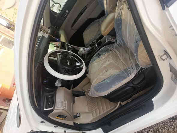 السلام عليكم كيه اوبتماء للبيع موديل 2016 حادثه جاملغين وبنيد فقط شرط مال كصه نفس الون مشدودت شرط بدون دواخل مكينه كير حداديه كفاله سياره بدون قطرت صبغ غرفة جديد لايتات زنون اصلي سياره نص فوال مواصفات اشاير بل مريا خمس ويل كب شاشه كامره داخل بيجي تحكمت سترين ويل مالتها موجود ابلادي السعر 135بيه مجال الاستفسار اتصل على الرقم ***********
