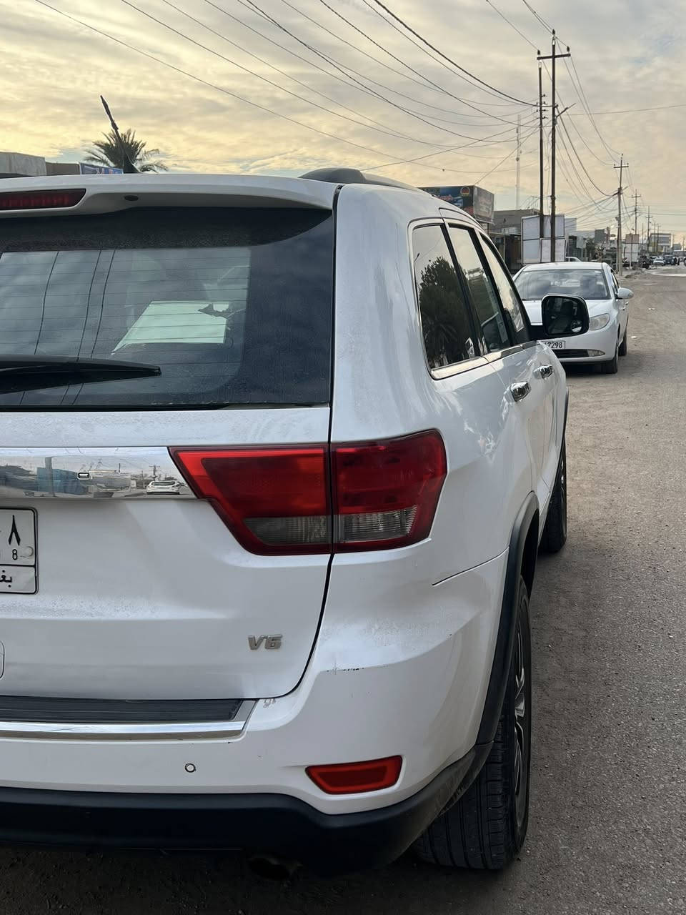 السلام عليكم جيب لاريدو موديل 2013 رقم بغداد وارد امريكي مواصفاتهاا معروفة تخم تاير جديد ادامة منظومة بانزين كاملة لايت فول زنون السونار مرفق بالصور 
السعر 157 وبيهاا مجال قليل 
مكانها صلاح الدين قضاء بلد 
***********
