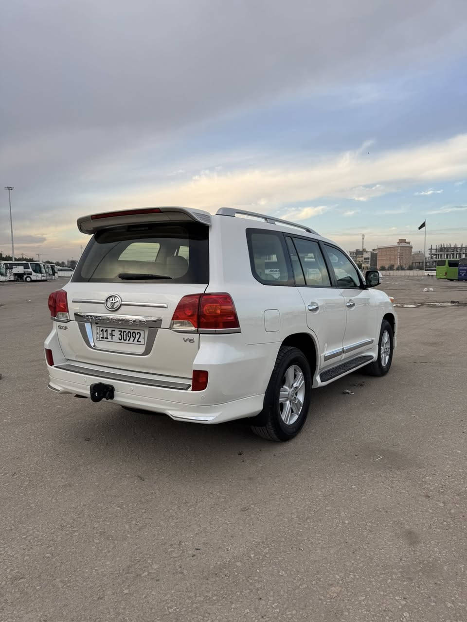 لاندكروز ٢٠١٥ ساز الباب الاول كفاله عامه من صبغ
السياره كله جديده وبلاديه حته لايتات اصليه مال شركه
سياره استخدام شخصي ونضيفه حيل وماشيه ١٠٠ الف حقيقي رقم بغداد دولي باسمي تحويل ثاني يوم
سعر ٤٣٠ ورقه وبيه مجال مكاني كربلاء 
***********
