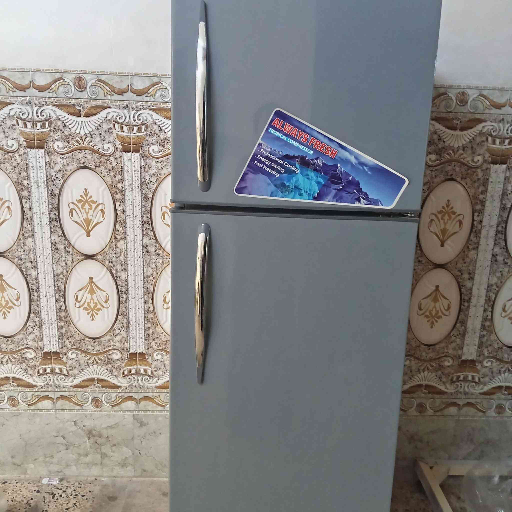 سلامه عليك عندي ثلاج لبيع بكاني باليسر حي نتصار شرع 60 خاص مامتواجد فقد تصال فقط ***********
