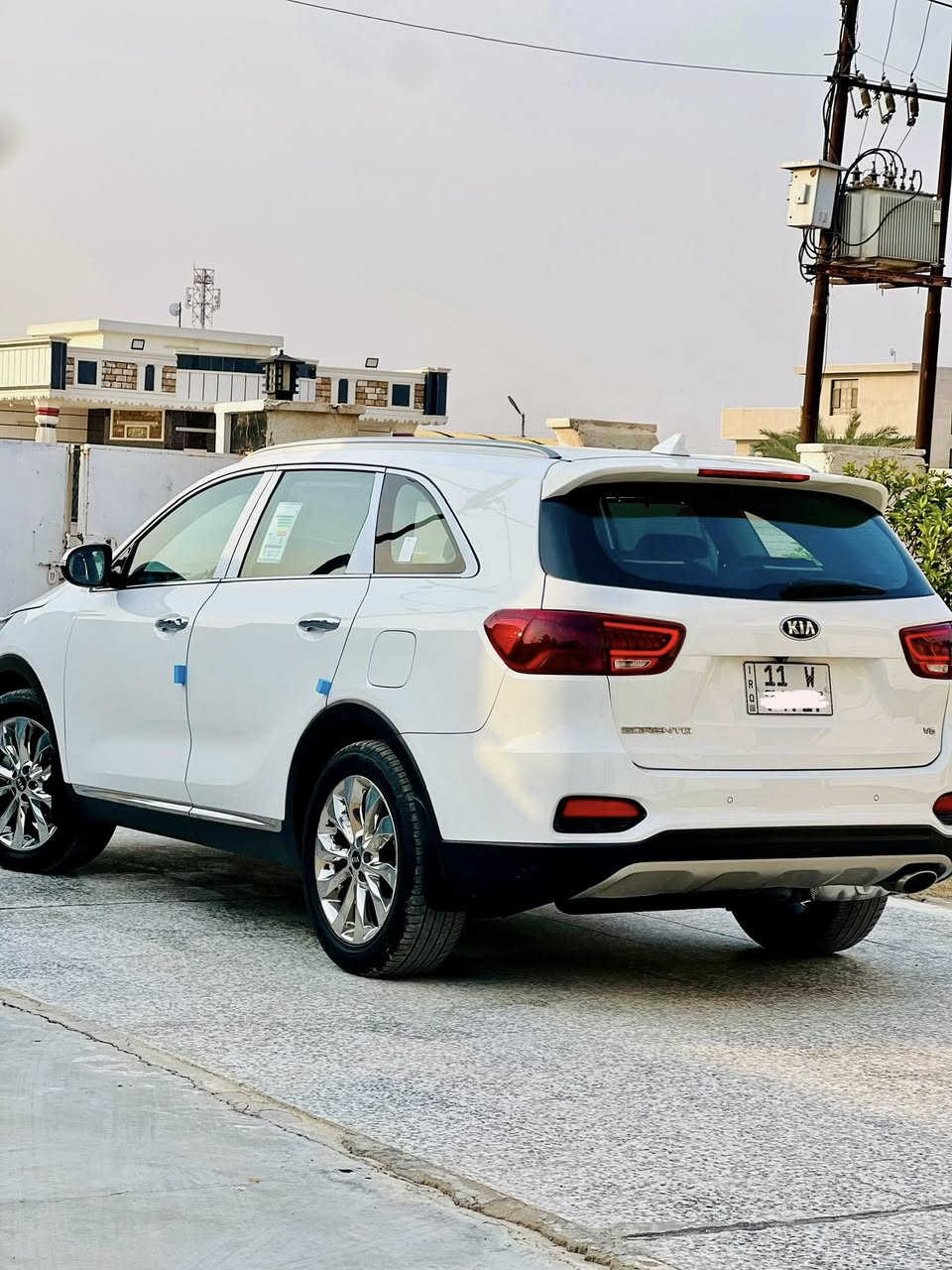 السلام عليكم سورنتو خليجي شركه الدوليه
فول موصفات عده بنرومه 

موديل 19جديده بوضع شركه 

رقم بغداد هزه وسنويه كله جاهزه بسمي تحويل مباشر 

كشنات كهرباء +جلد 

جنطه كهرباء .7راكب 

محرك 6سلندر 

تبريد شاشه وشاشه ابل كار 

تحكمات وحساس امامي خلفي ومري شفط 

بصمات 2وبصمه سياره كتلوكات والعده ممفتوحات 

سبير مانازل ويل كروم تبريد 3قطع 

باقي موصفات المعروفه 

سياره مكفوله من صبغ وفتح وتبديل فقط بارد باب خلفي بسيط كلش باقي مكفول 

عنوان بغداد 

لسعر 238بيها مجال بسيط 

***********
