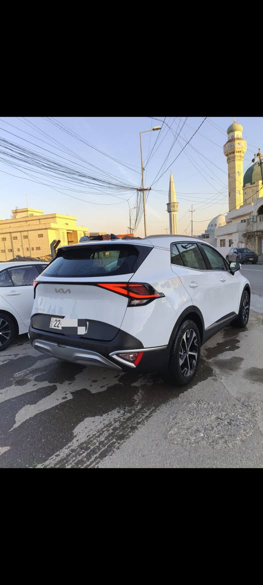 سبورتج خليجي صفر شركه 
2024 مواصفات 

السياره بصمه رادار جانبي 

بيها ملاحضة اباب الخلفي بخصه مامعدله 
داخل السياره اسود 
سياره ماشيه ٤١ الف 

رقم اربيل السعر (214) بيها مجال بسيطه للاستفسار (***********) مكاني موصل حي النجار
