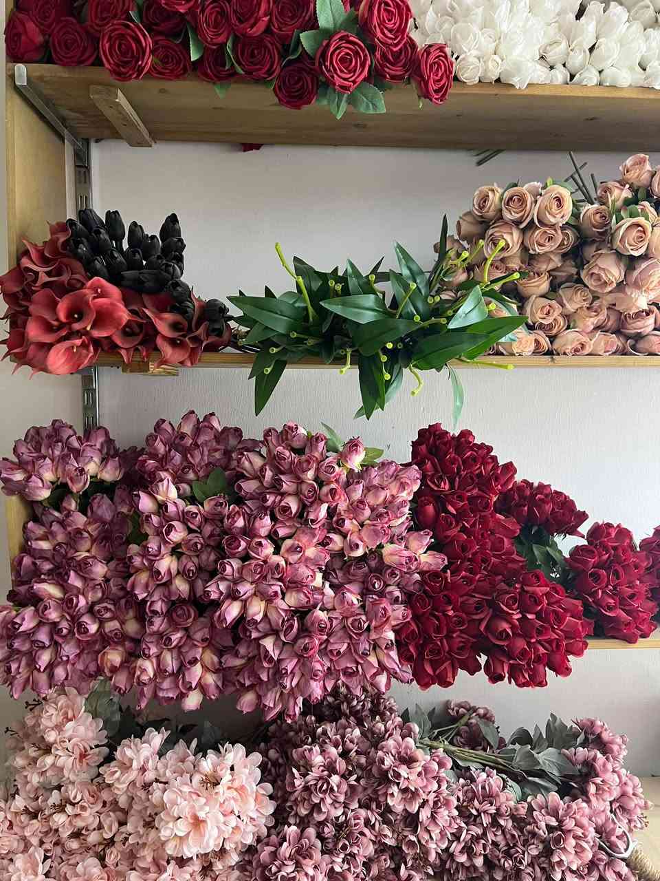 تصفية محل الورد نوعية ممتازة الاسعار من الف الى ٣ الف للباقة  للطلب راسلوا  الرقم***********
