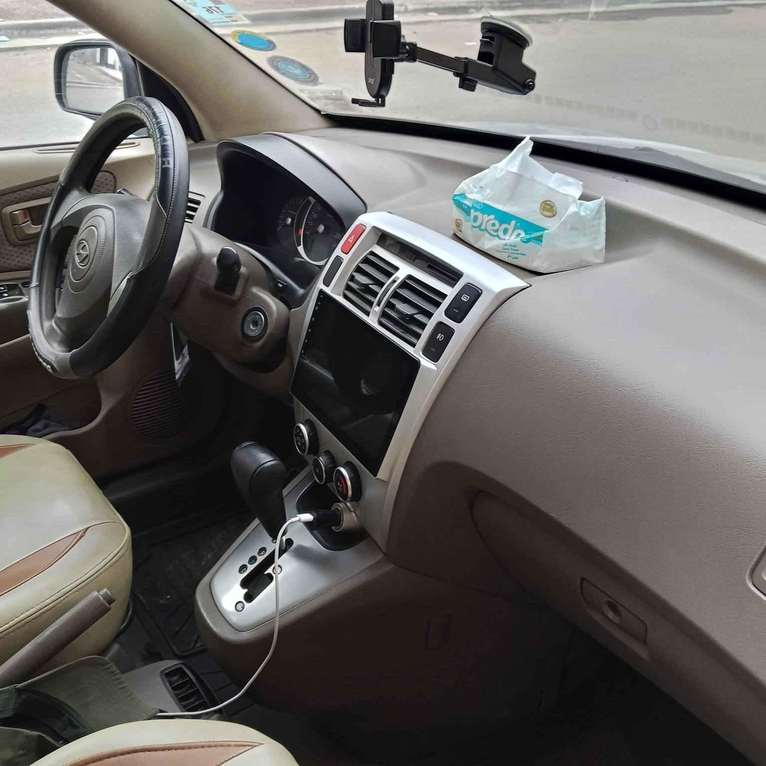 السلام عليكم توسان ٢٠١٠ الشركة العامة السيارة ماشية ١٥١ بيهة فقط جاملغ امامي والباقي مكفول باسمي الرقم الجديد سنوية ٢٠٢٩ الاتصال *********** السعر ١٢٠ وبيهة مجال
