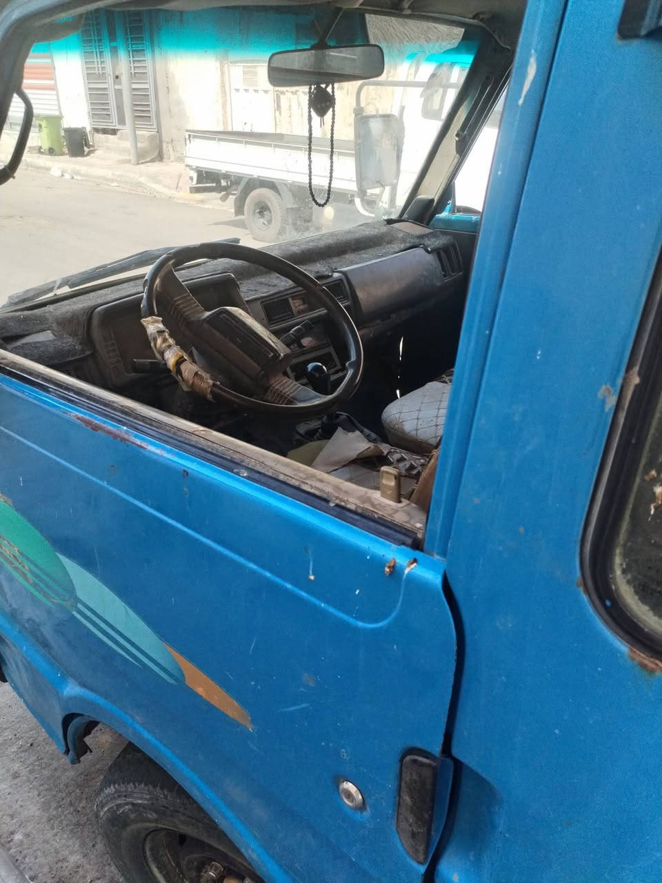 سلام عليكم للبيع سياره نوع كيا موديل 94 السياره باسمي كير ومحرك مكفولات تحويل جديد السعر الاتصال علئ رقم الهاتف***********
