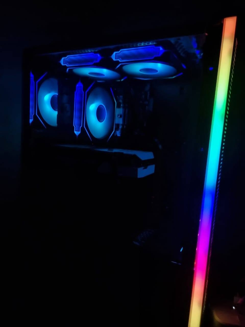 سلام عليكم للبيع تجميعه 
Rtx3050 8gb colorful igame 
Core I5 10400f 
Msi h510m plus v3 
Ram 16 3200hz 8×2
Ssd lexar 1 tb
Hdd 4tb 
Psu 600w deepcool 
Cooler deepcool ag400 
Case zalman s5 
Kit 7 fans  argb fan rpm 2000
السعر 850 وبيها مجال 
مكاني بغداد
للتواصل واتساب ***********
