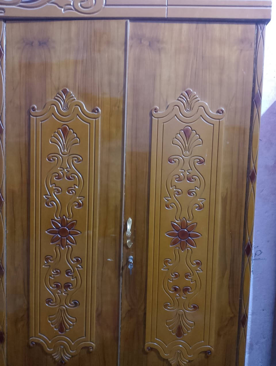 قرفه البيع السعر 850 الرقم ***********واساب
