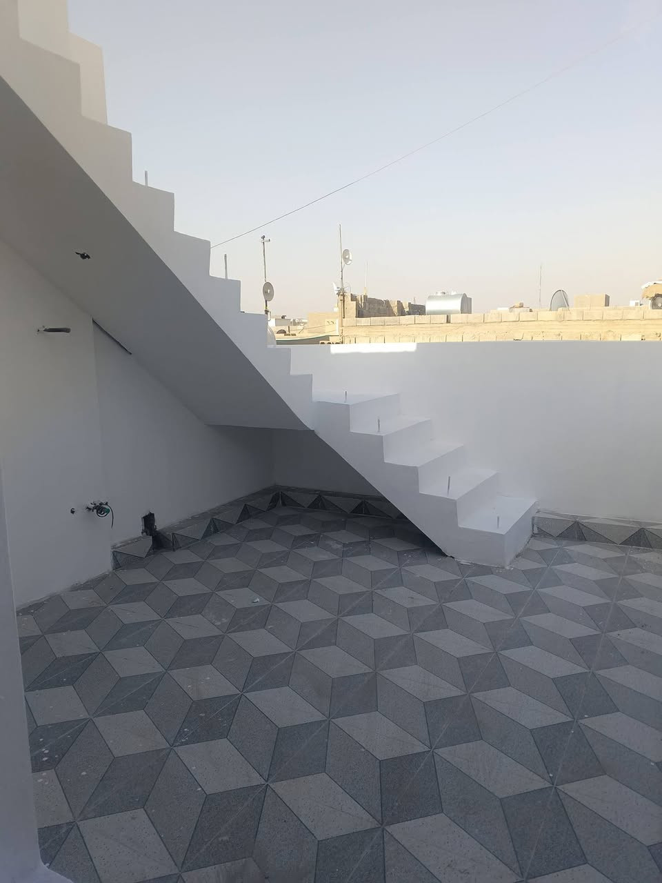 مكتب ارض الصفوه  للمقاولات وبناء  الدور السكنيه وفق الشروط والمواصفات  المطلوبة بجوده  عاليه وبأسعار تنافسية .و بكادر هندسي مختص بأعمال البناء والاعمار  ..
يوجد نضام #التقسيط 

***********         بادارة ابو همام ‏‪***********‬‏

1.. تعديل الارض وتسويتها        

2.. دفن الارض وحدلها.             موقع العمل الرمادي

3.. تسقيط الخارطه 

4.. بناء رباط شريطي مسلح 40*50

5.. بناء وزن حجر واسمنت 

6.. لبخ الاساس خارج داخل 

7.. تكيير الاسس الدوره حصراً 

8..صب مانع رطوبه فوق الأسس 

9..بناء..حجر ..بلوك..طابوك..حسب الاتفاق 

10..تسليح السقف وفق المعايير 

11..تسليك انابيب الكهرباء قبل الصب

12..صب السقوف بارتفاع من 20الى 25 سم
