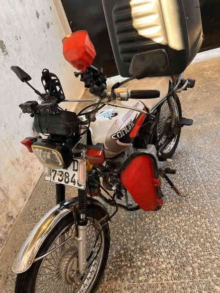 السلام عليكم 
دراجه تايكر 2020
رقم نينوى دولي اخر اصدار 
شرط تحويل ثاني يوم 
مكينه شرط 
شلعه ومعدل نار 
شراي حياك الله مو شراي لا تعبني فدوه 
دراجه نضيفه وكاعده ومرقمه مو كلك 
السعر 1800 وبيها مجال للطيبين
*********** بي واتس اب
