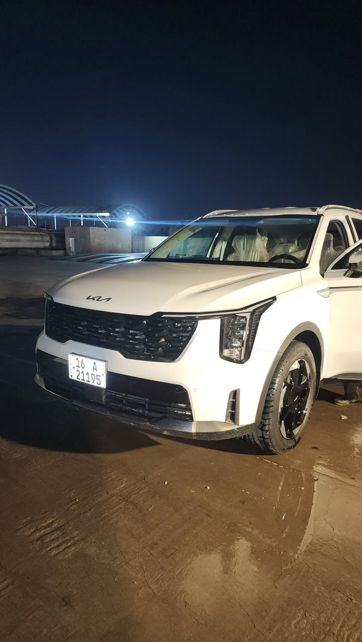 سورنتو 2024 قادسيه ضمان شركه الدوليه مكفوله ماشيه ٣٠ السعر ٣٠٥ وبيها مجال ***********
