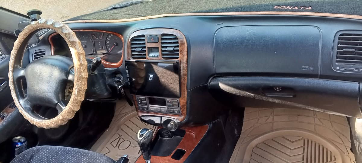 سوناتة ٢٠٠٥امريكي ٦سلندر سيارة خير من الله
 تبريد منظومة كاملة
 تدفئة شغالة
 صدر امامي خلفي خير من الله 
كهربائيات كلهة شغالة
 تخم تاير جديد
مكان واسط الصويرة
رقم الهاتف ***********
السعر ٦٣وبية مجال
