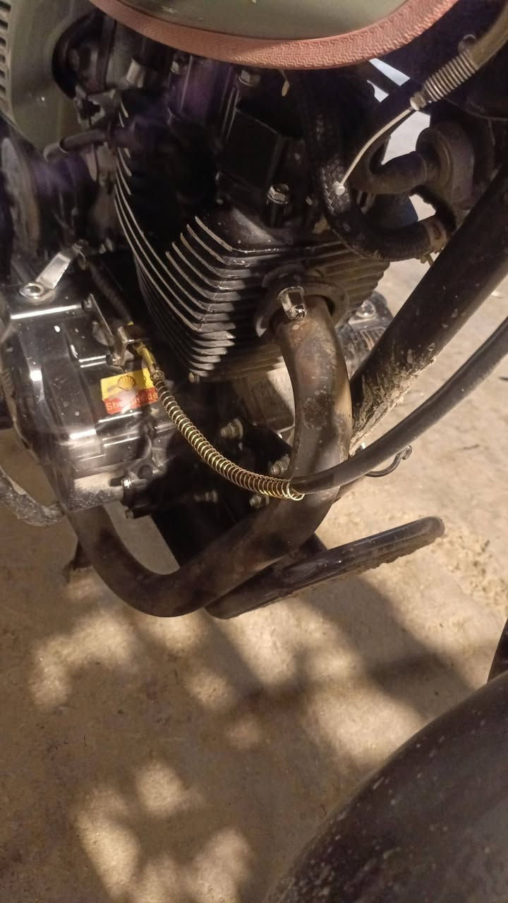 سلام عليكم دراجه سونك لبيع دراجه كلش نصيفه محرك ما مفتوح الله شاهد صالي 3 سابيع من منزله من ربع وراق موديل خمسه وعشرين  كامله  مراوس عادي  بوكسر  وبيع سبعميه نشرو بسبب لعوذ لكذابه   اهذه رقمي  *********** لمو شراي لا يتعبني
