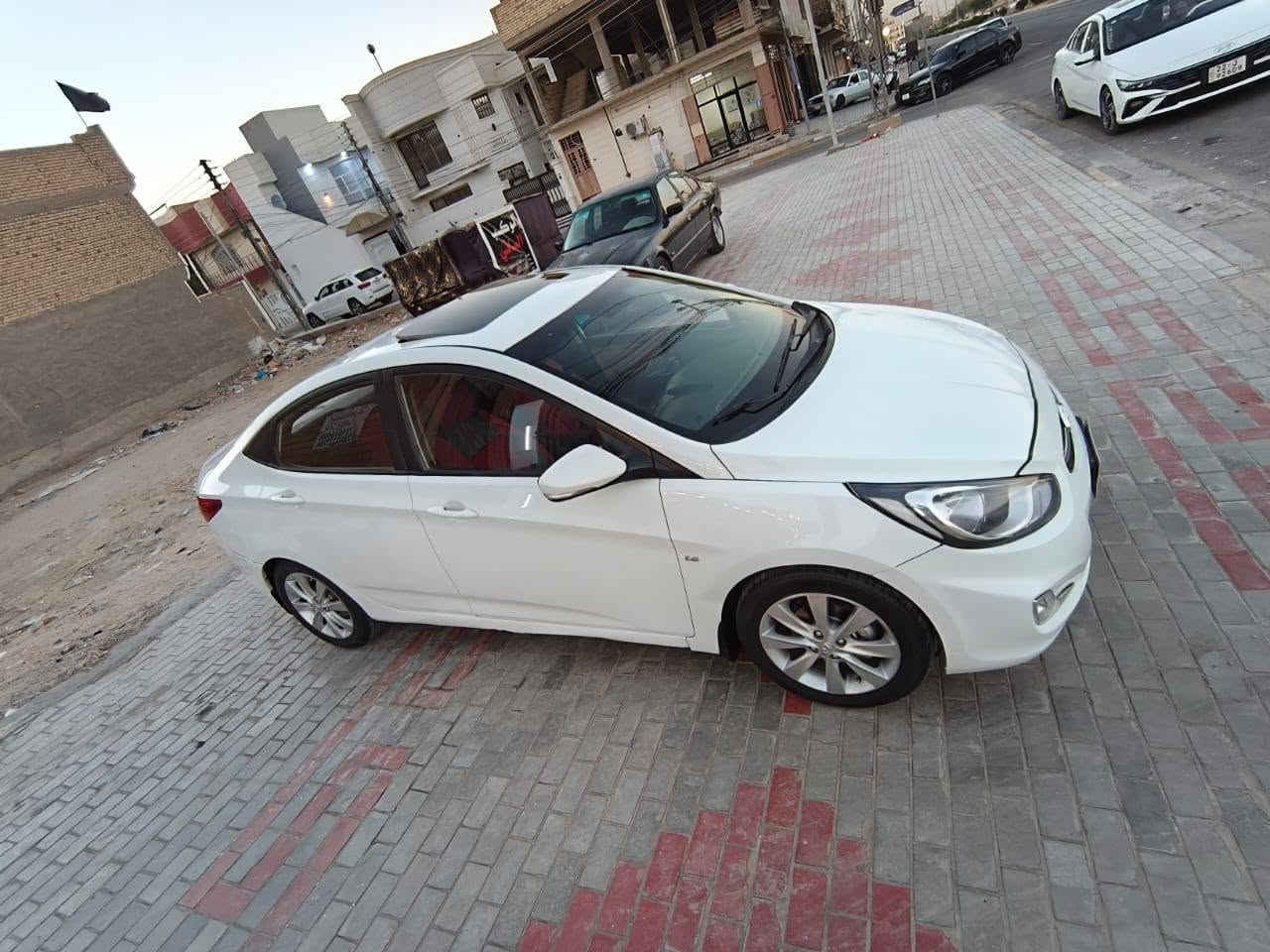 سلام عليكم سياره نوع اكسنت موديل 2014خليجي فوال
موصفات واحد عل واحد سياره جديد مكفول كفاله عام 
 جهازه مكينه كير حداديه تخم تاير  مكينه 1600 السعر 87مكاني كربلاء رقم الهاتف ***********
