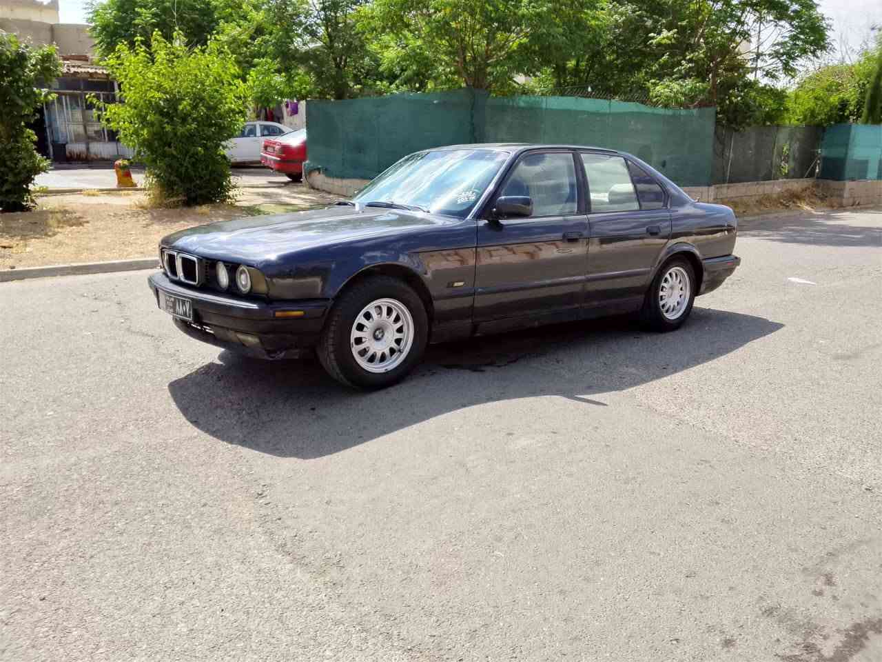 سڵاو هاوڕێیانی خۆشەویست 
بیئێم مۆدێل 1991  مەکینە 525 گێڕ عادی 
گێڕ و مەکینەی بەشەرت بێ دوکەڵ و بوخار و سەرف 
ڪارەبایی گشت گیانی بەشەرت جام کارەبایی کوشن کارەبا 
سڵاید  بێ دەعم و لێدراوی ئاڕم پلاستیك سلێمانی 
بەشەرتی ئاڕم و ئەوەلیات موس و بڕاوە 
سعری 37 وەرەقە و مەعمەلە   شوێن : چەمچەماڵ
ژ.م : *********** ڤایبەر و واتساپی لەسەرە
ژ.م : *********** واتساپی لەسەرە  #ادمین شمشمل, السليمانية
