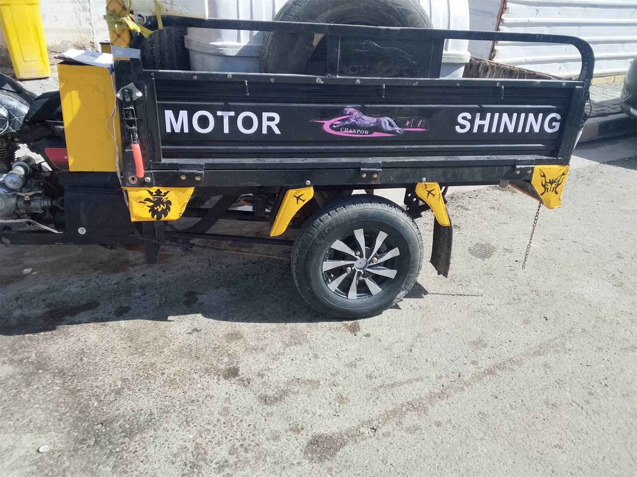 سلام عليكم ستوته صقر موديل 20نضيفة اي نقص مابيها بي كابىيتر شغاله  مكفوله من اي شي وراق كماله سعر مليون ونص وبيه مجال حك جيه عنوان بغداد الحسنيه رشديه ***********وتساب متواجد على فيس هم
