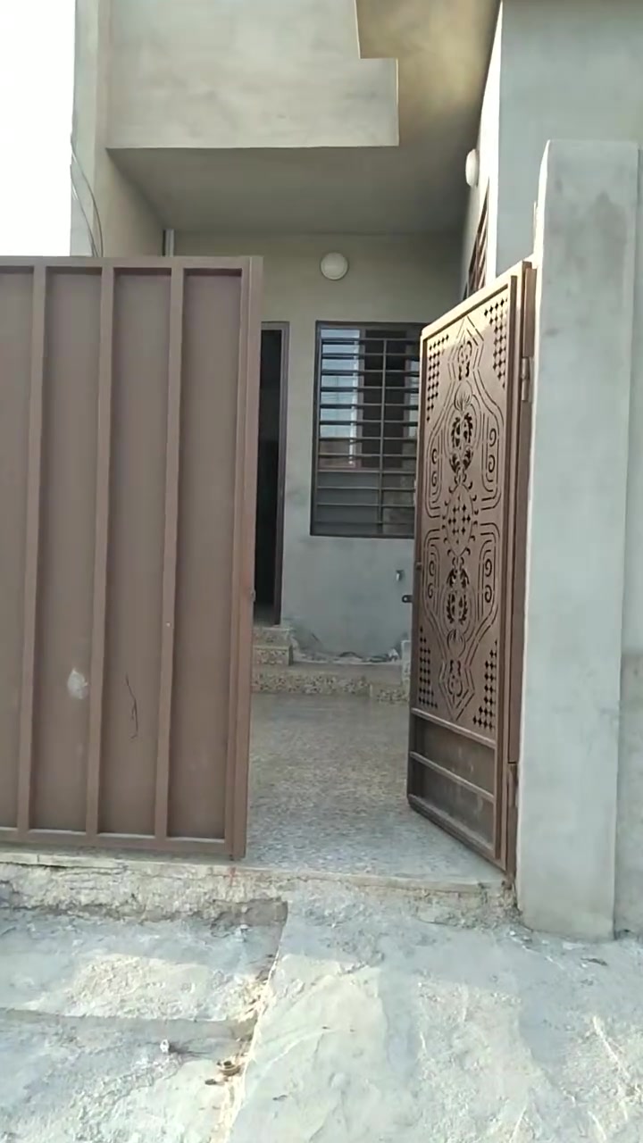 دار للايجار مساحه ١٠٠متر شارع( 60) من جهه الميثاق للاستفسار على الرقم *********** / ***********
