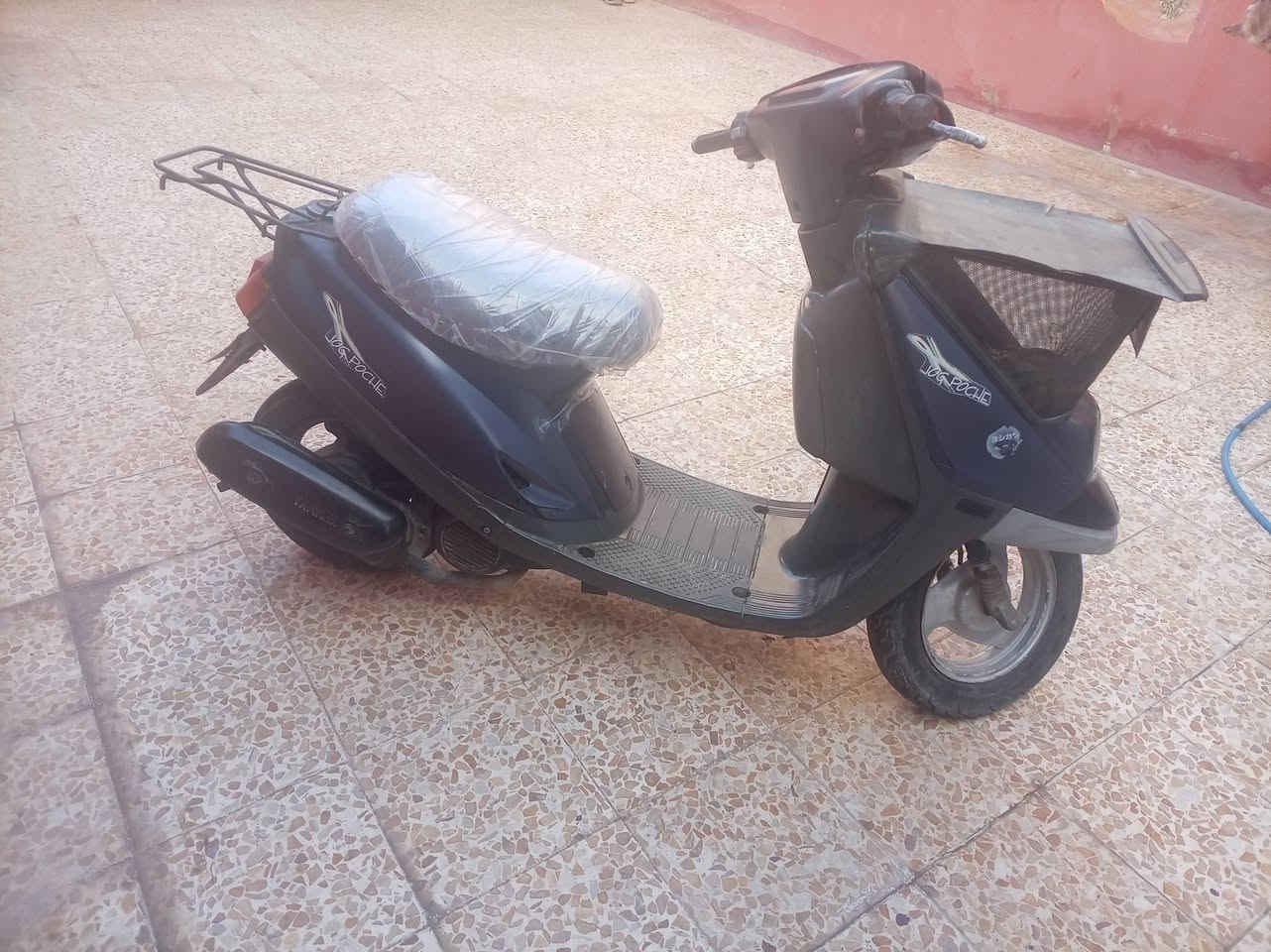 ماطور بزون للبيع مكينه معمره جديد درع اصلي شاصي مقوه كهربائيات كلها شغاله سلف شغال(باتري منتهي)تايرات جدد السعر 160 وبي مجال للاستفسار الاتصال ***********
