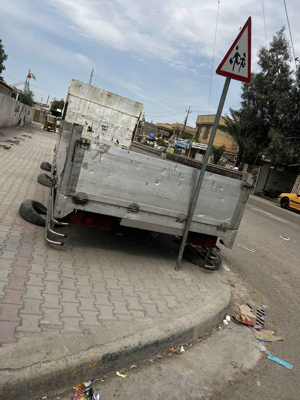 بدي سته وربع اربع قطع نشرات بك لايتات سبايدرات كامل كاعية جكر ***********مكان بغداد
