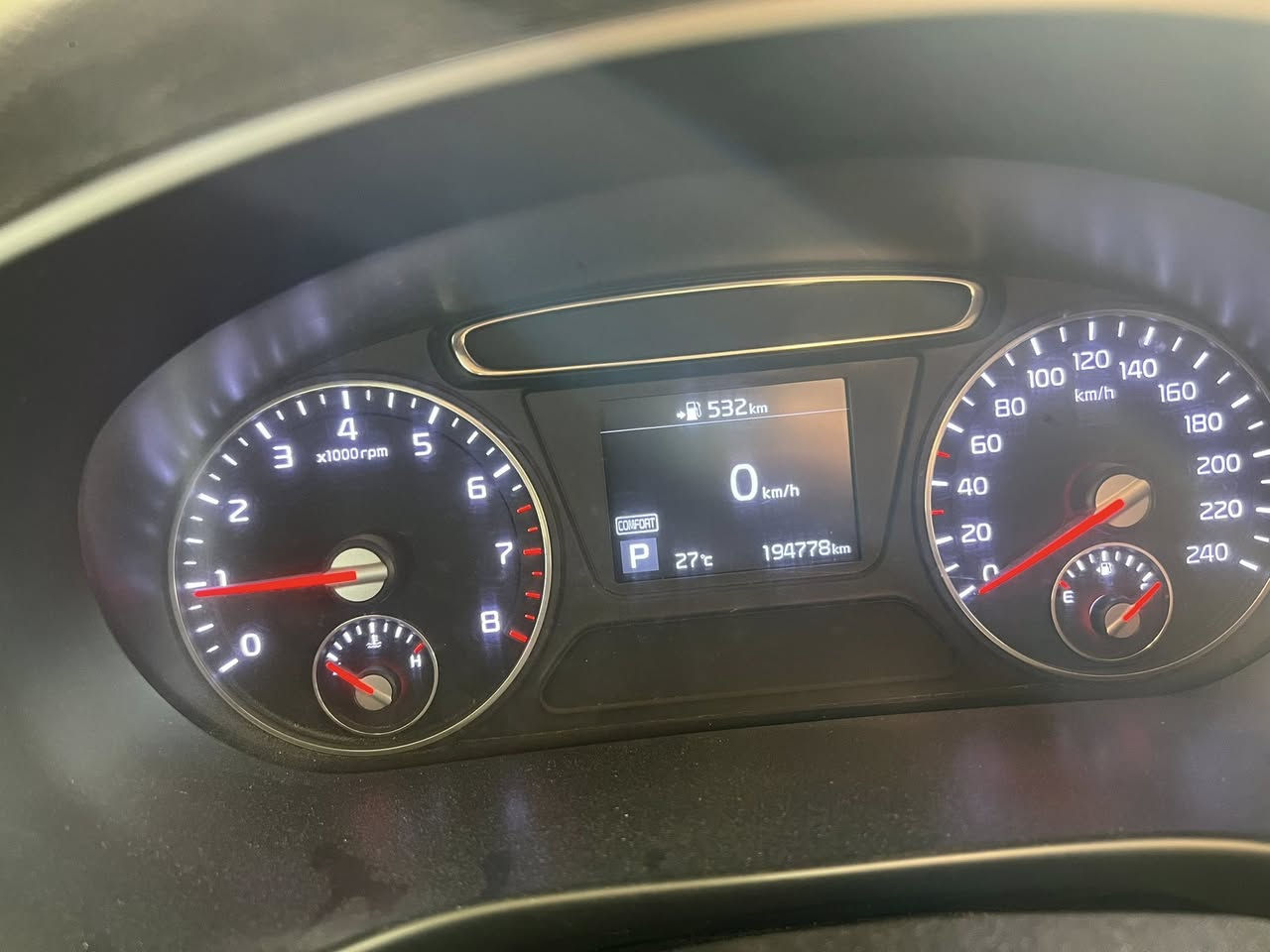 كيا سورنتو 2018
خليجي ٦ سلندر  ماشيه 195,000
زيرو على ايدي ، بنيد مبدل وبارد بالجنطة.
شرط المحرك والكير على وضع الشركه.
السعر 205
رقم بغداد باسمي
صلاح الدين- الضلوعية
متوفر عالفيس + واتس اب : ***********
