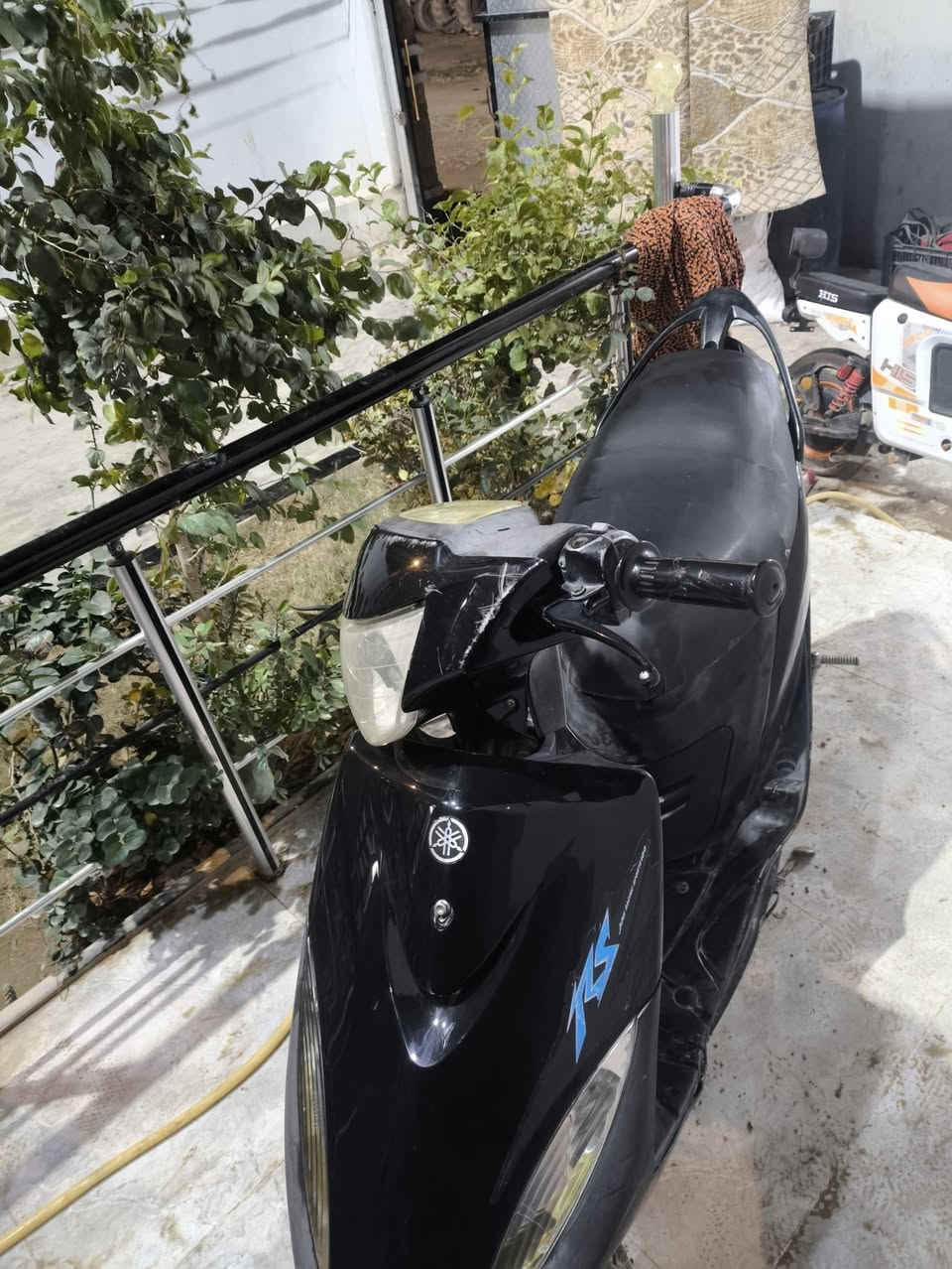 ماكس عدله للبيع الدراجه 
بوشه بلاديه ٤٩ الدراجه خير من الله 
ما فد يوم وكفتني بشارع الله شاهد نقص الدراجه بس باتري كله شغال سلف هورن اشاير كلوبات  رقم ***********
مكاني ديالى بعقوبه
