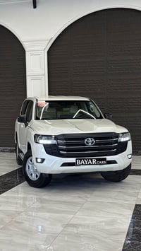 لاندكروزر GX V6 • ٢٠٢٤ • ٧٠٠٠ كم