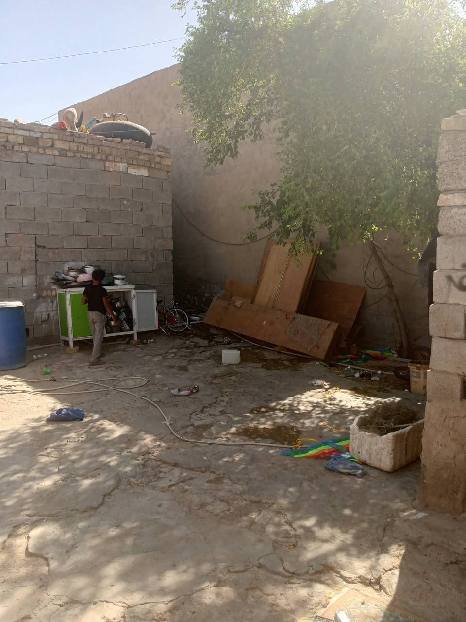بيت للبيع حي الحسين الجديد السايدين,قرب, البستان,***********

