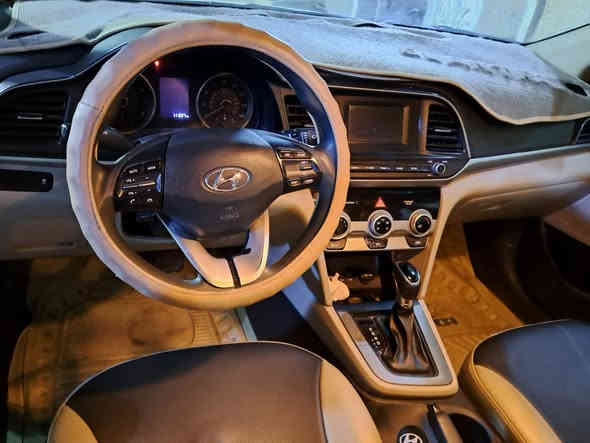 للبيع سيارة النترا موديل  ٢٠١٩
وارد امريكي 
 محرك ٢٠٠٠ دوش 
كير At 
٣ انظمة سياقة
تبريد فول 
سياقة ذاتية
٤ ويل كب
كامرة خلفية دوارة 
السيارة بأسمي استخدام شخصي
رقم بغداد 
السعر ١٣٨ وبيها مجال بسيط 
صور الحادث في امريكا  موجودة في المنشور 
للاتصال على رقم ***********
